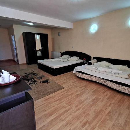 International Recola Motel Băneşti Eksteriør bilde