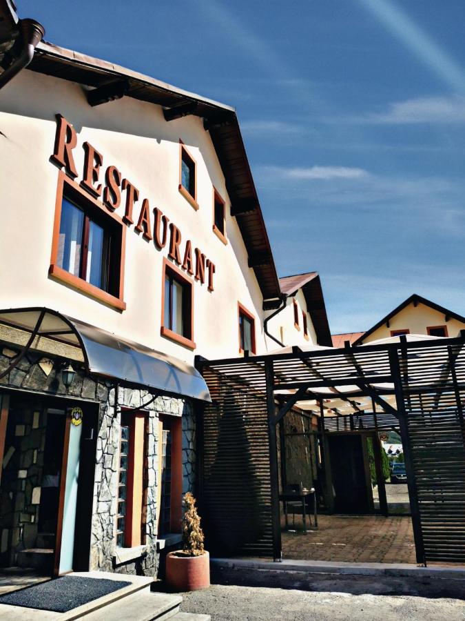 International Recola Motel Băneşti Eksteriør bilde