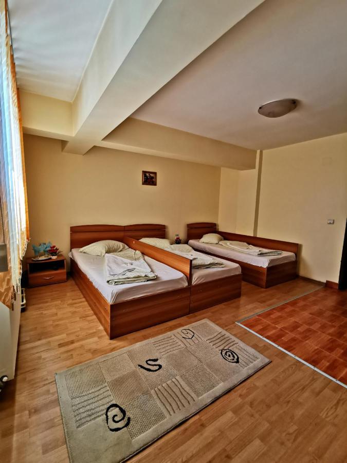 International Recola Motel Băneşti Eksteriør bilde