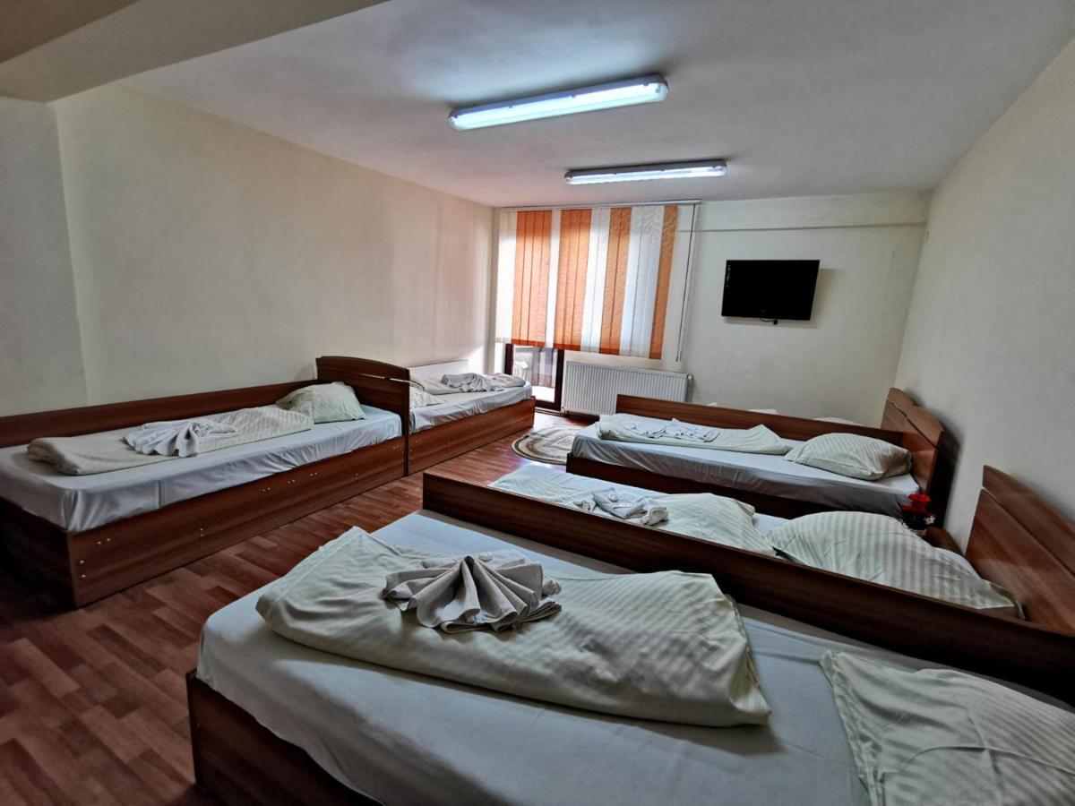 International Recola Motel Băneşti Eksteriør bilde