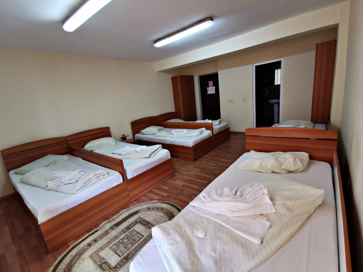 International Recola Motel Băneşti Eksteriør bilde